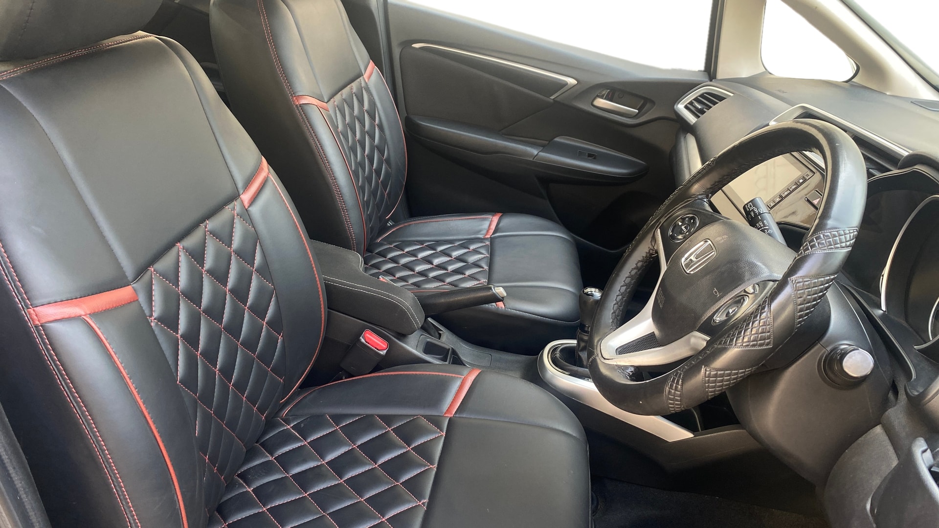View 2020 Honda WR-V S MT Diesel Edge Edition Image 28 Used 2020 Honda WR-V S MT Diesel Edge Edition Image 28