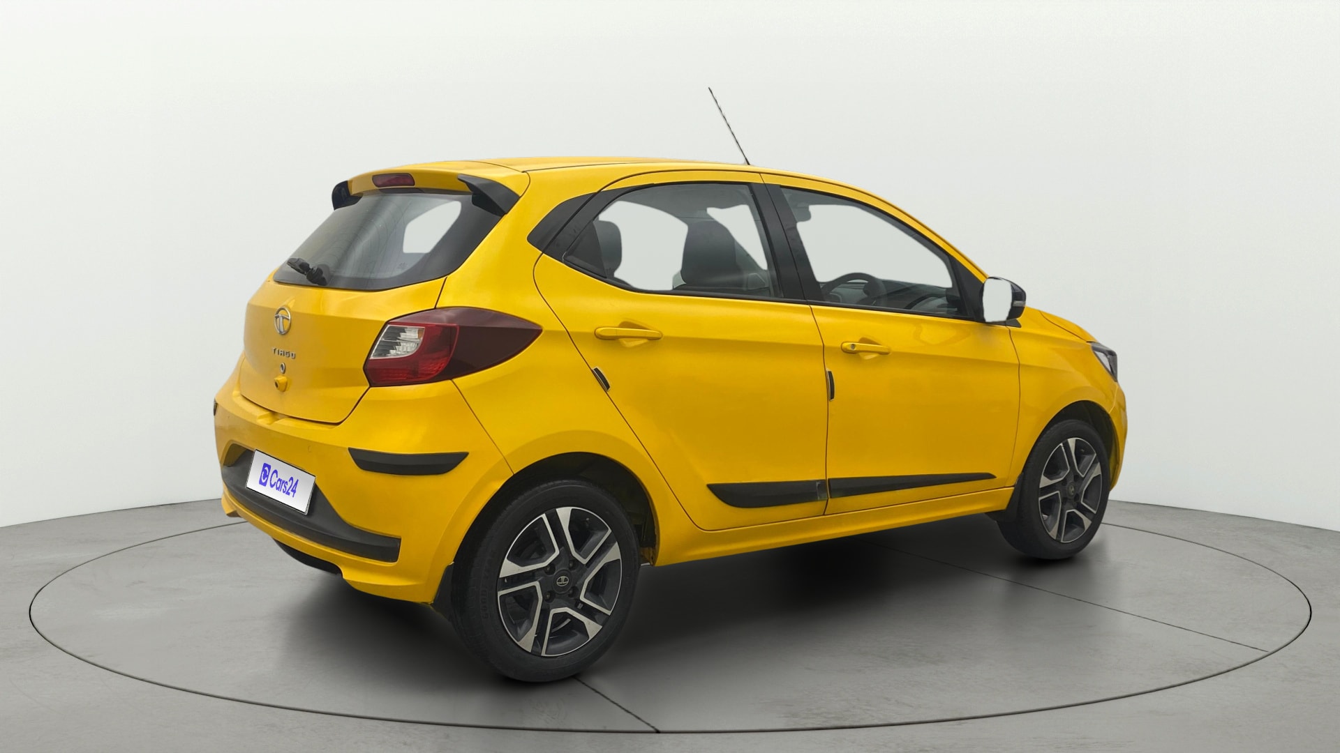 View 2020 Tata Tiago Revotorq XB Image 43 Used 2020 Tata Tiago Revotorq XB Image 43