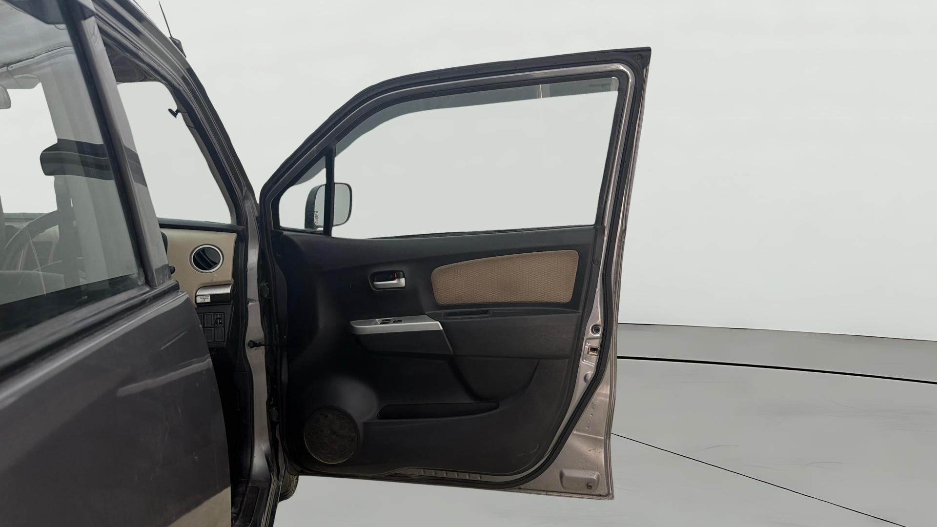 View 2018 Maruti Suzuki 1000 Base Variant Image 43 Used 2018 Maruti Suzuki 1000 Base Variant Image 43