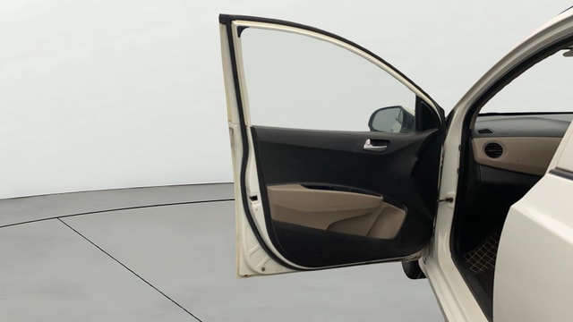 View Hyundai Grand i10 Image 30 Used Hyundai Grand i10 Image 30