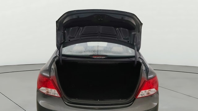 View Hyundai Fluidic Verna Image 16 Used Hyundai Fluidic Verna Image 16