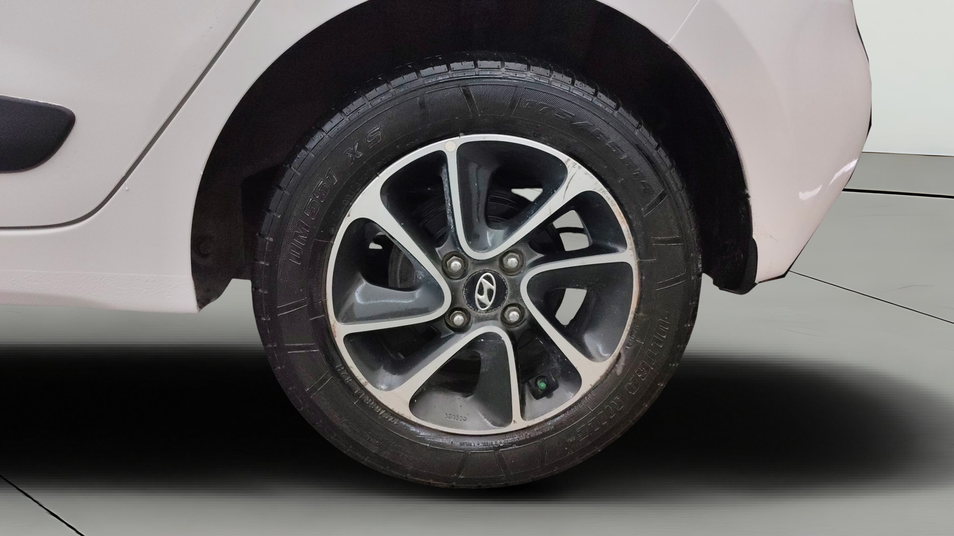 View 2018 Hyundai Grand i10 1.2 Sportz AT Petrol Image 11 Used 2018 Hyundai Grand i10 1.2 Sportz AT Petrol Image 11
