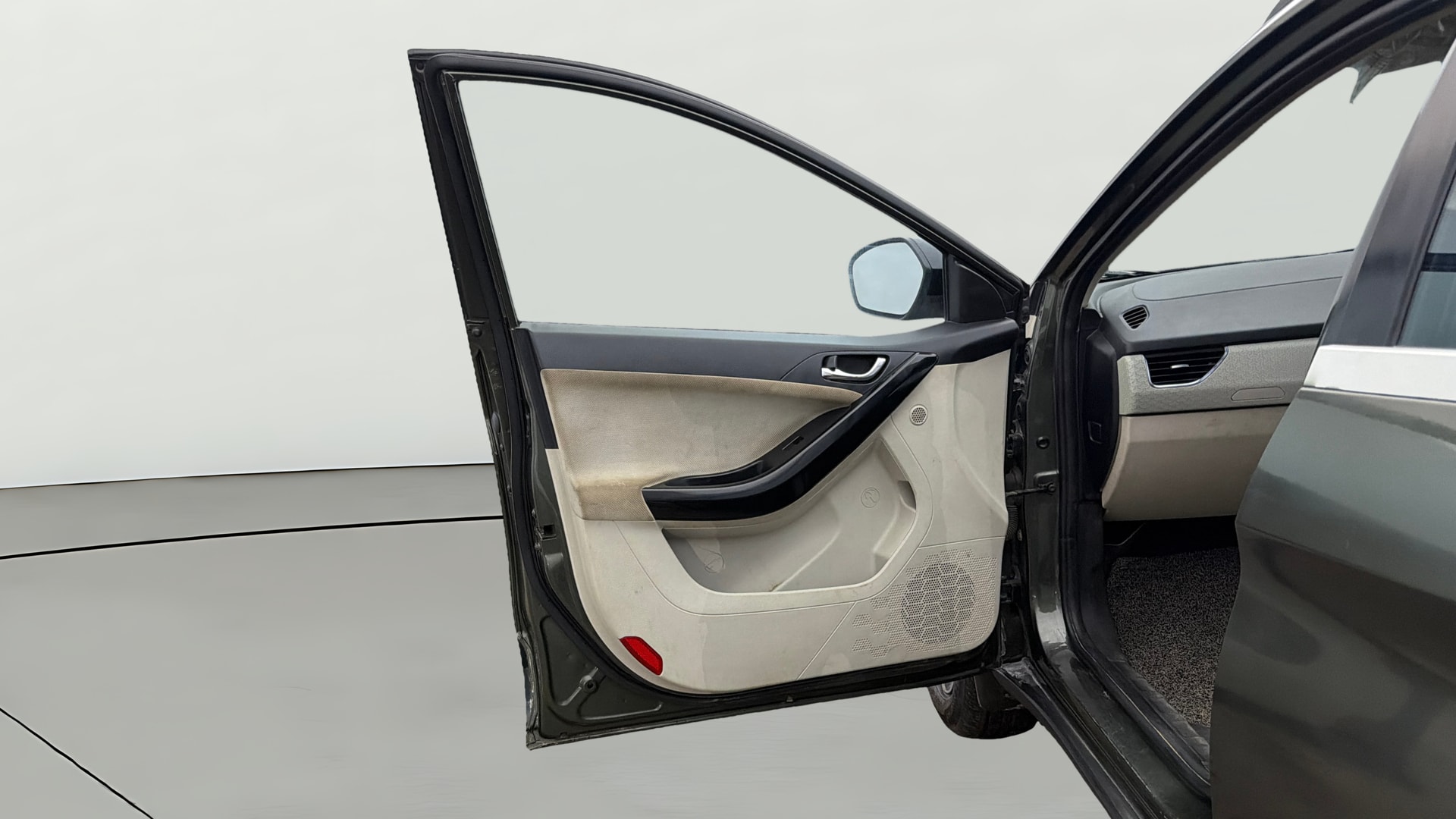 View 2021 Tata Nexon Revotron XE Image 31 Used 2021 Tata Nexon Revotron XE Image 31