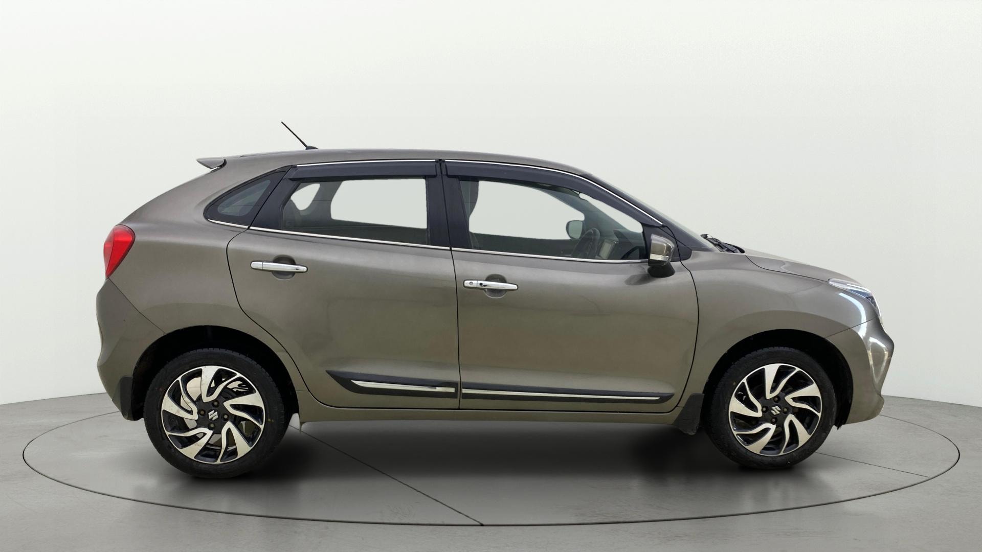 View 2021 Maruti Suzuki 1000 Base Variant Image 8 Used 2021 Maruti Suzuki 1000 Base Variant Image 8