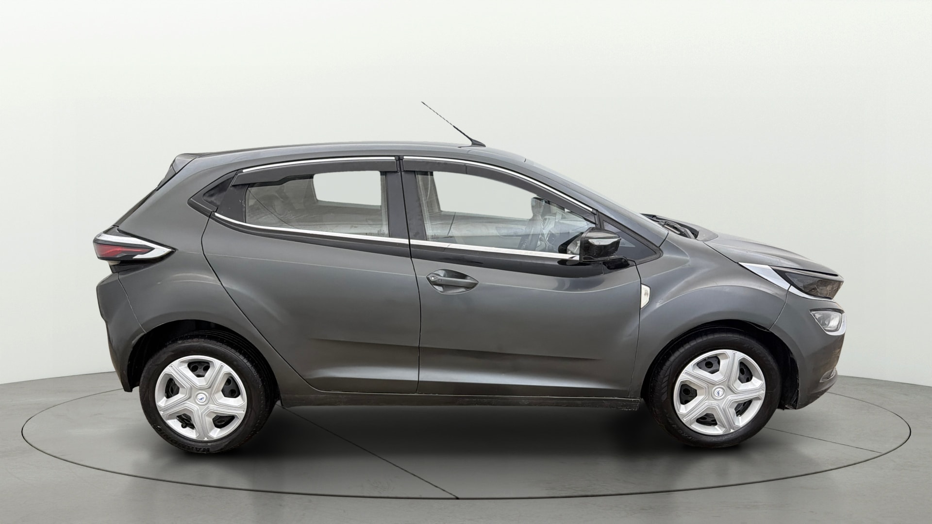 View 2022 Tata Altroz XT Petrol Image 8 Used 2022 Tata Altroz XT Petrol Image 8