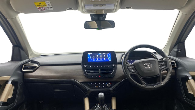 View Tata Harrier Image 16 Used Tata Harrier Image 16