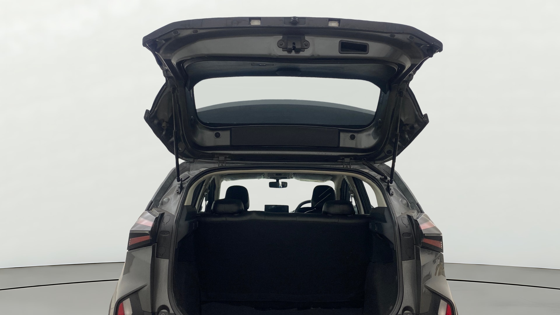 View 2024 Tata Nexon Revotron XE Image 16 Used 2024 Tata Nexon Revotron XE Image 16