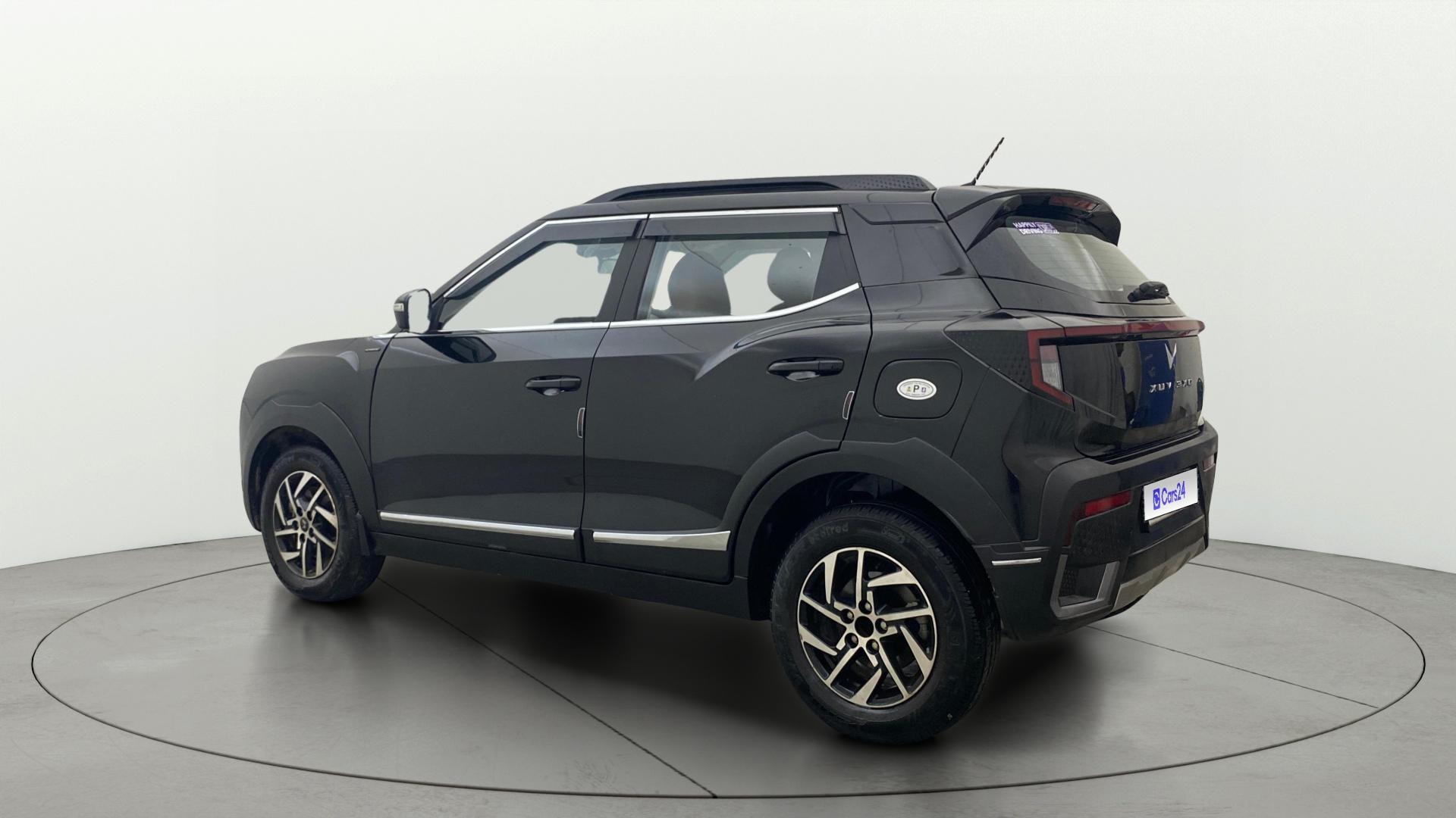 View 2024 Mahindra XUV 3XO AX5L 1.2 TGDi AT Image 2 Used 2024 Mahindra XUV 3XO AX5L 1.2 TGDi AT Image 2