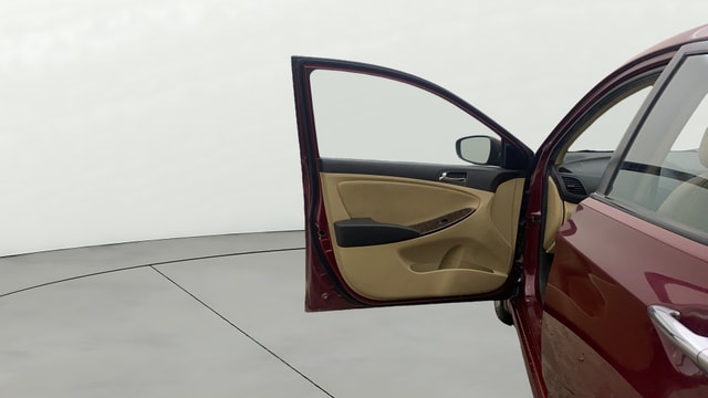 View Hyundai Fluidic Verna Image 32 Used Hyundai Fluidic Verna Image 32