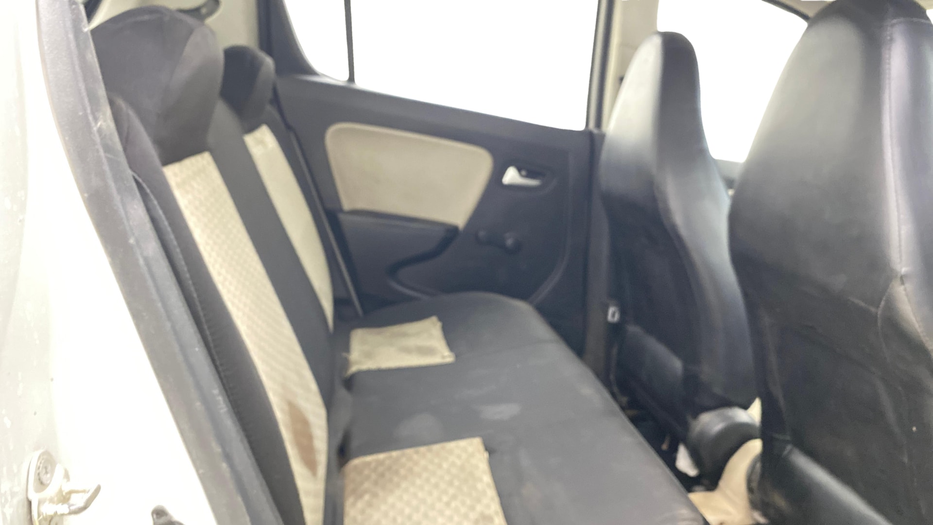 View 2019 Maruti Suzuki 1000 Base Variant Image 28 Used 2019 Maruti Suzuki 1000 Base Variant Image 28