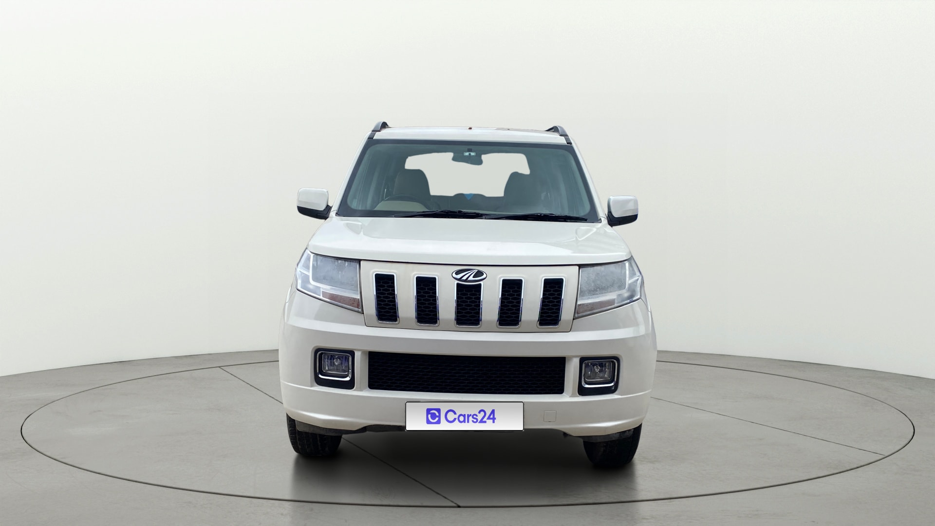 View 2017 Mahindra TUV300 T8 Image 1 Used 2017 Mahindra TUV300 T8 Image 1
