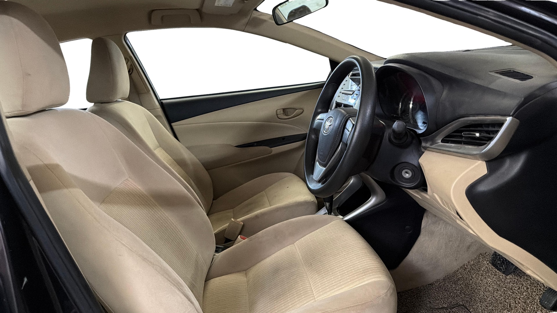 View 2019 Toyota Yaris J CVT Image 25 Used 2019 Toyota Yaris J CVT Image 25