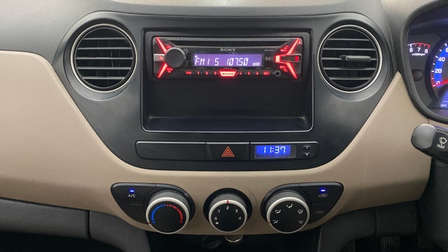 View Hyundai Xcent Image 30 Used Hyundai Xcent Image 30