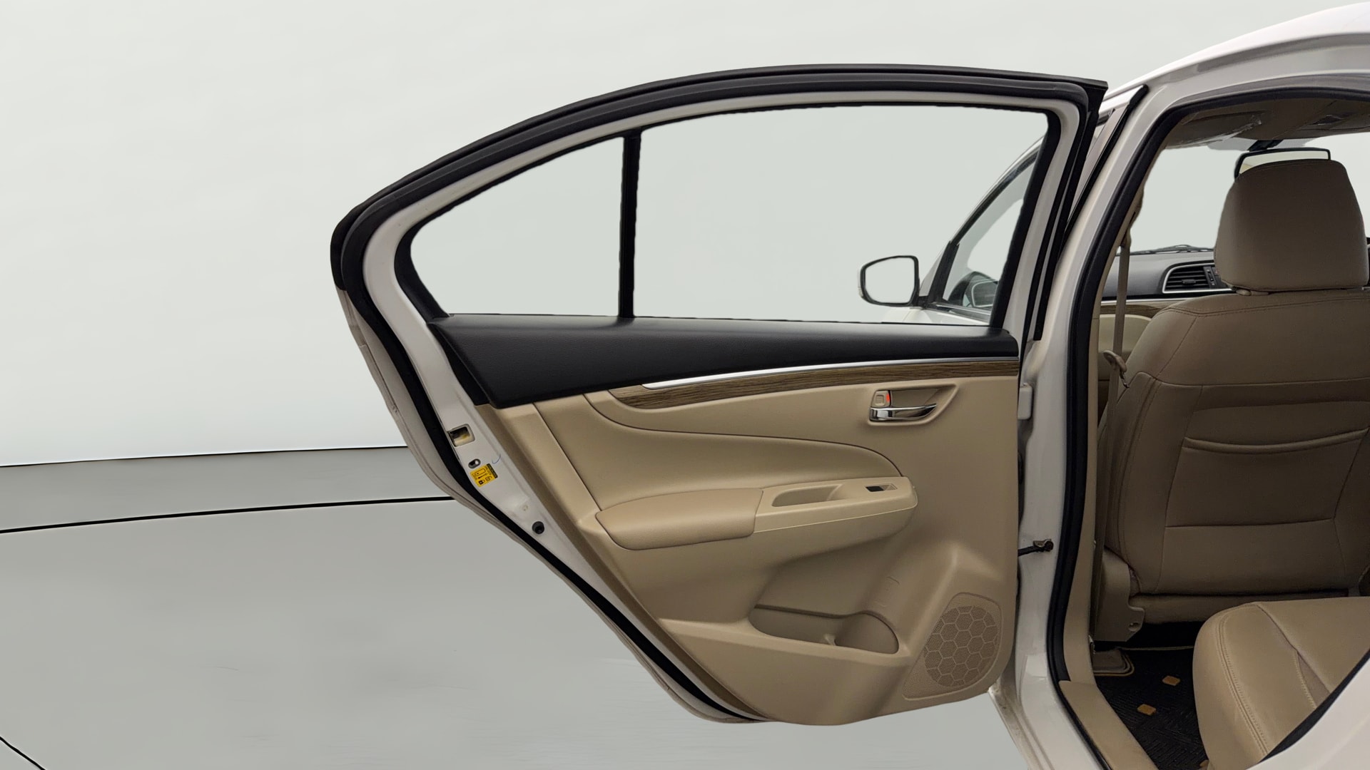 View 2018 Maruti Suzuki 1000 Base Variant Image 23 Used 2018 Maruti Suzuki 1000 Base Variant Image 23