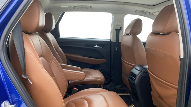 View MG Hector Plus Image 38 Used MG Hector Plus Image 38