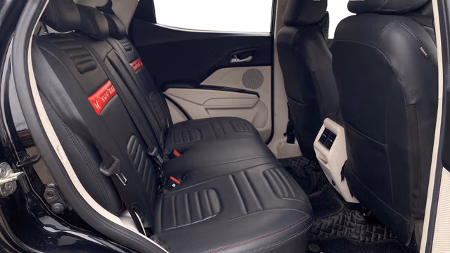View Mahindra XUV 3XO Image 30 Used Mahindra XUV 3XO Image 30