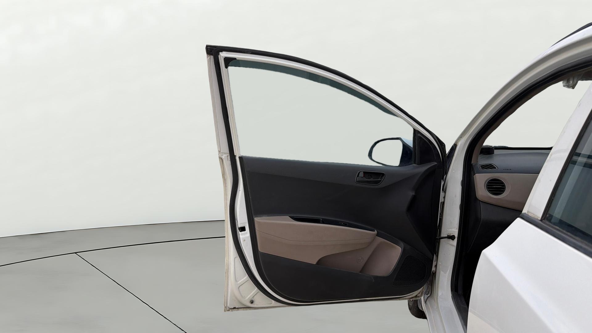 View 2019 Hyundai Grand i10 Magna 1.2 Kappa VTVT Image 31 Used 2019 Hyundai Grand i10 Magna 1.2 Kappa VTVT Image 31