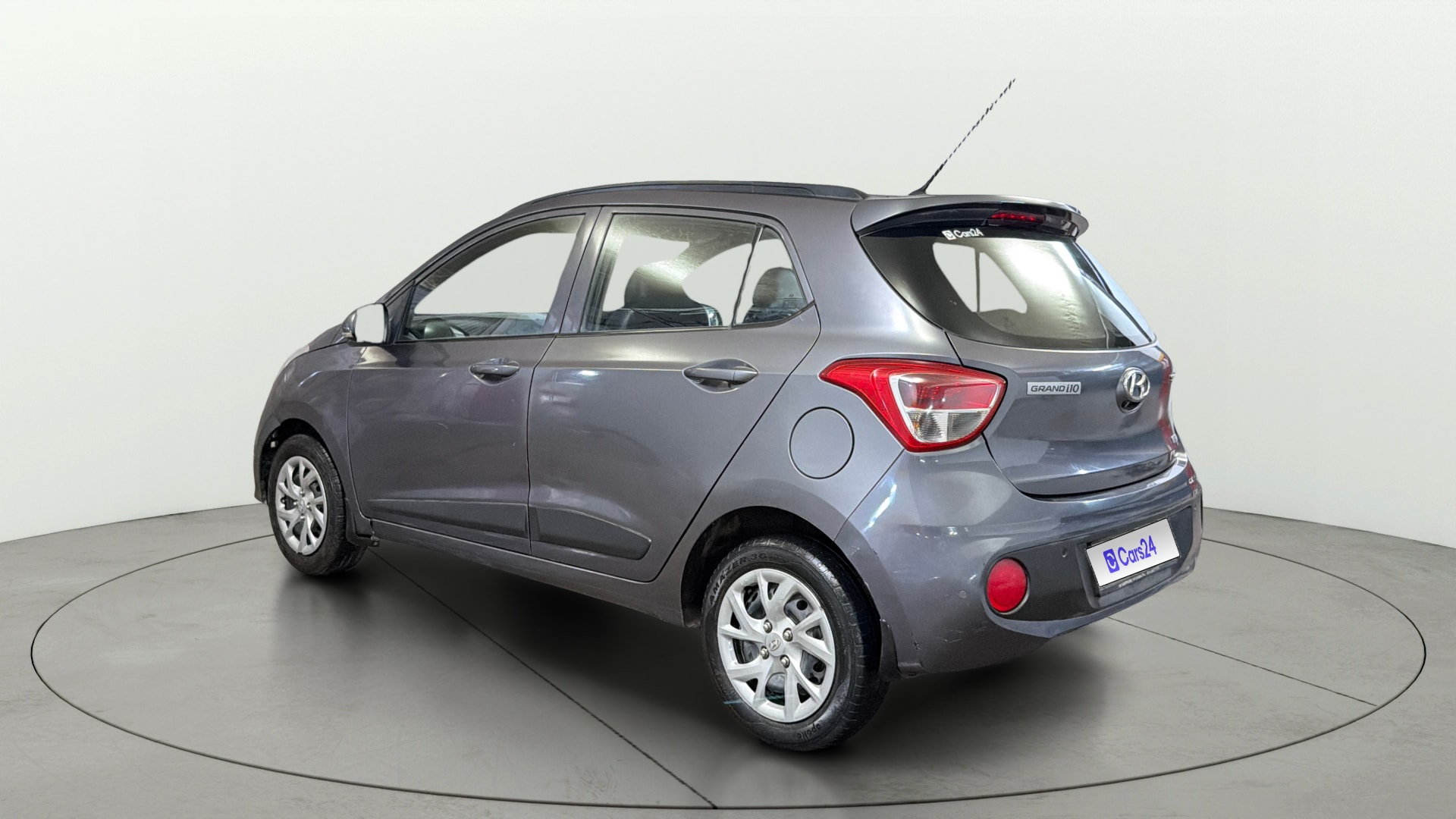 View 2019 Hyundai Grand i10 Sportz 1.2 Kappa Image 2 Used 2019 Hyundai Grand i10 Sportz 1.2 Kappa Image 2