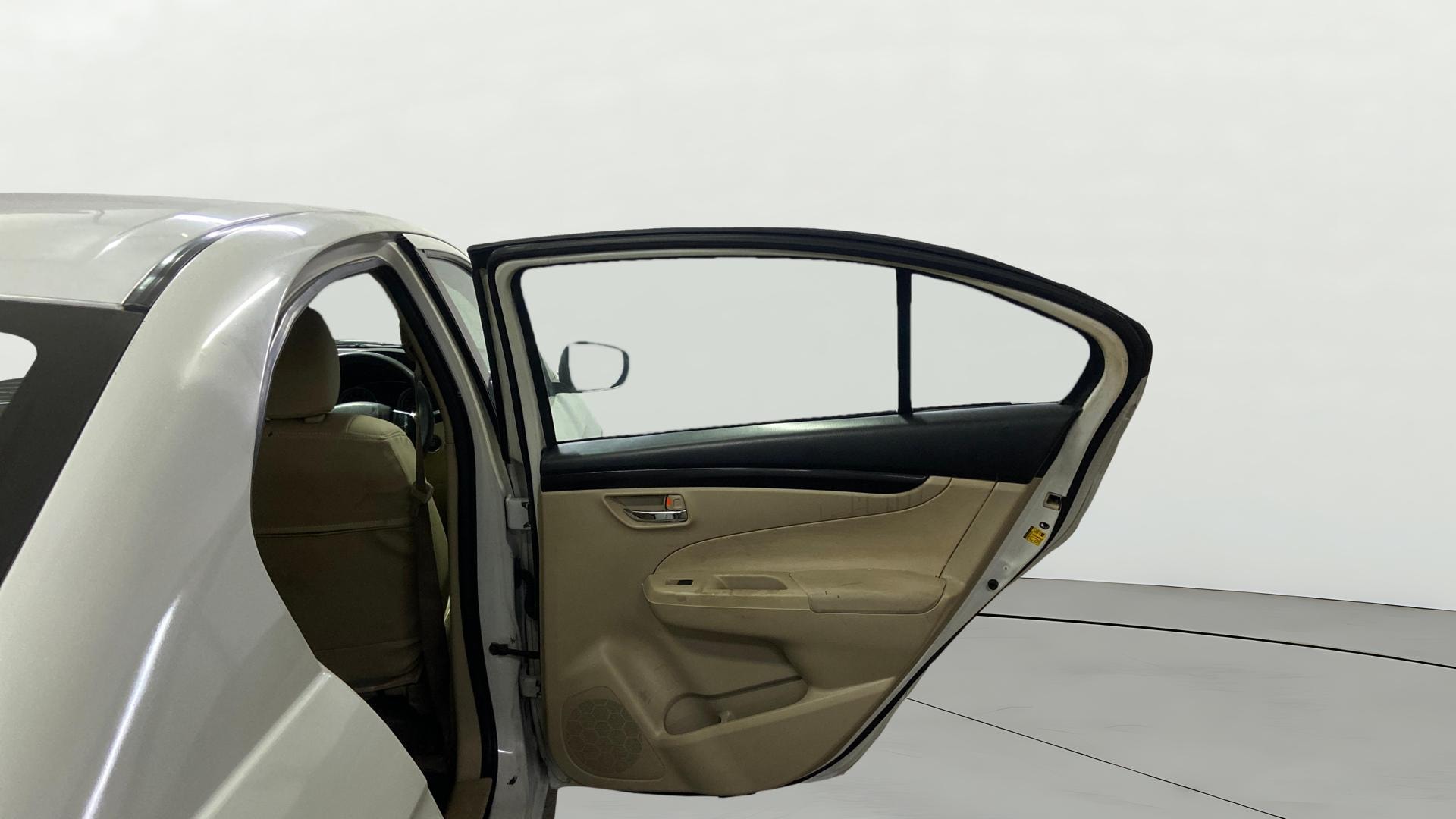 View 2015 Maruti Suzuki 1000 Base Variant Image 7 Used 2015 Maruti Suzuki 1000 Base Variant Image 7