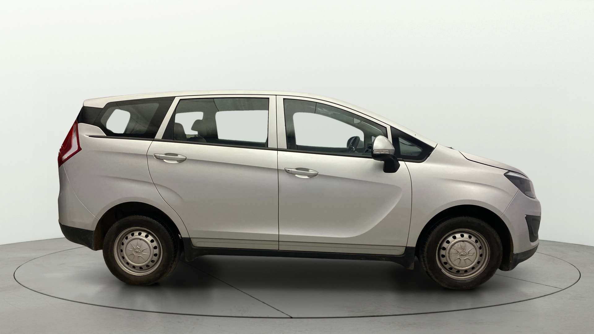 View 2021 Mahindra Marazzo M2 7-Seater Image 8 Used 2021 Mahindra Marazzo M2 7-Seater Image 8