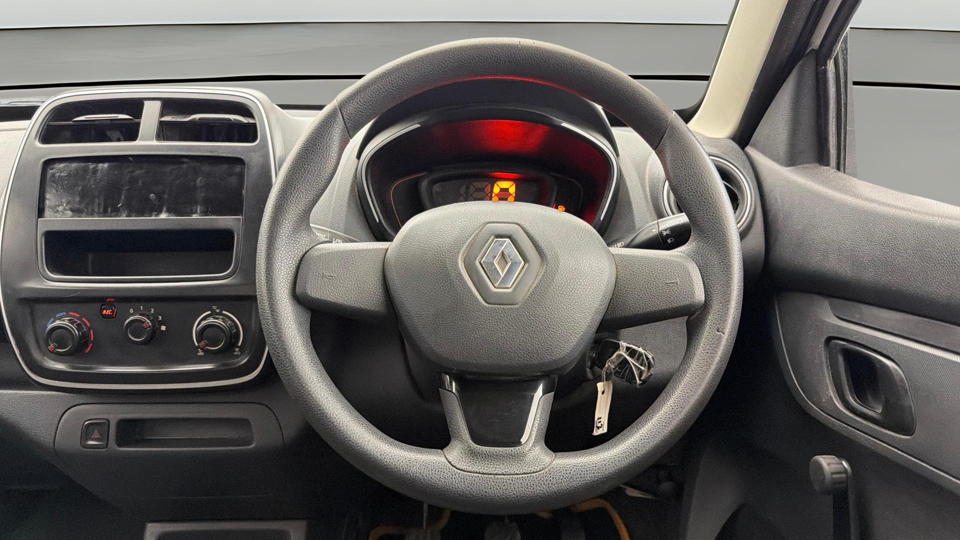 View 2016 Renault Kwid RXL Image 20 Used 2016 Renault Kwid RXL Image 20