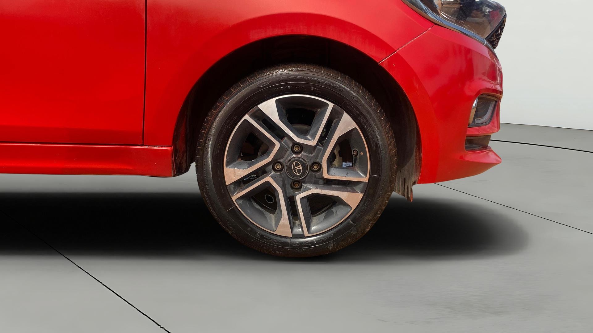 View 2022 Tata Tiago Revotorq XB Image 40 Used 2022 Tata Tiago Revotorq XB Image 40