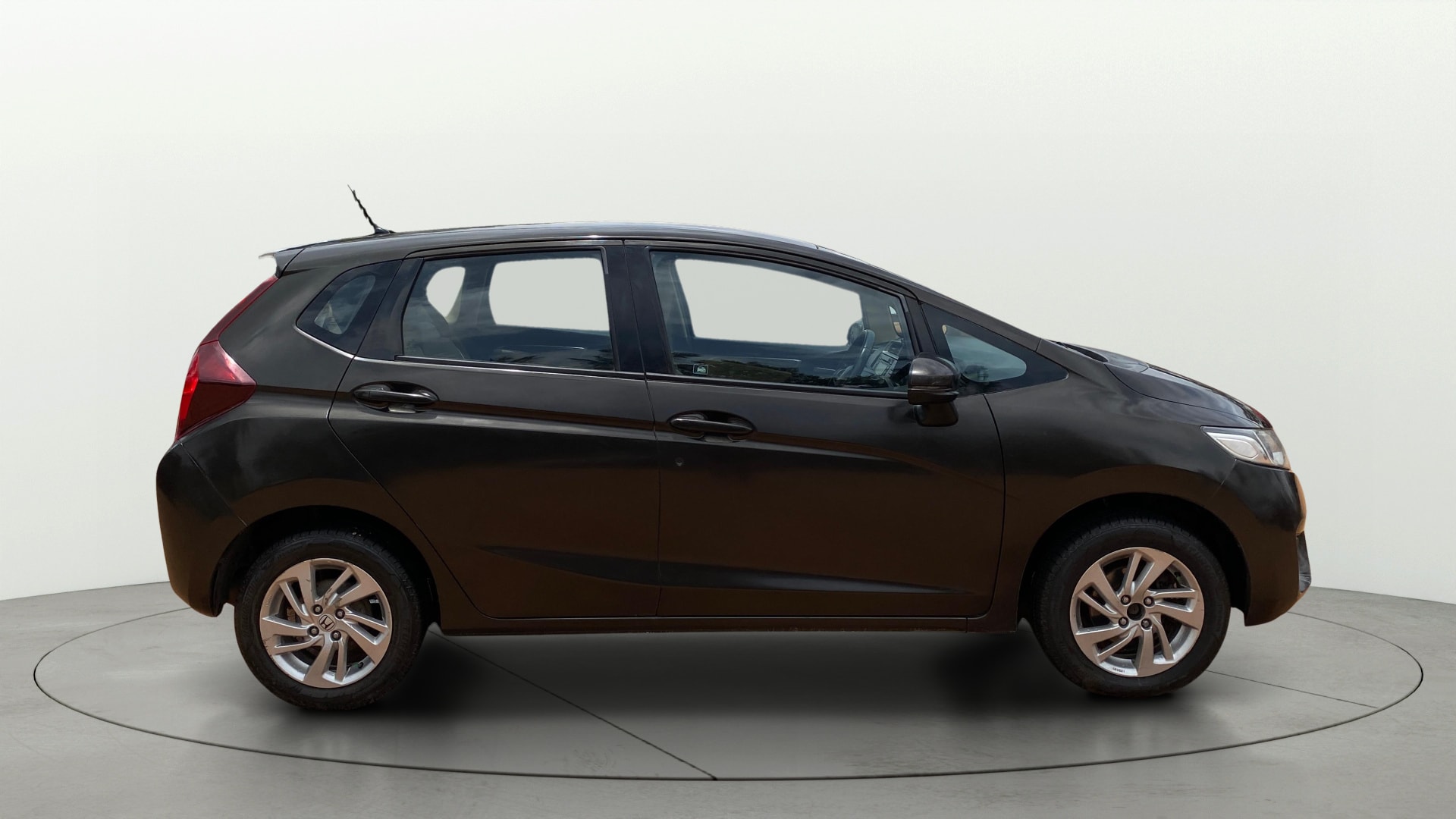 View 2018 Honda Jazz E MT Diesel Image 8 Used 2018 Honda Jazz E MT Diesel Image 8