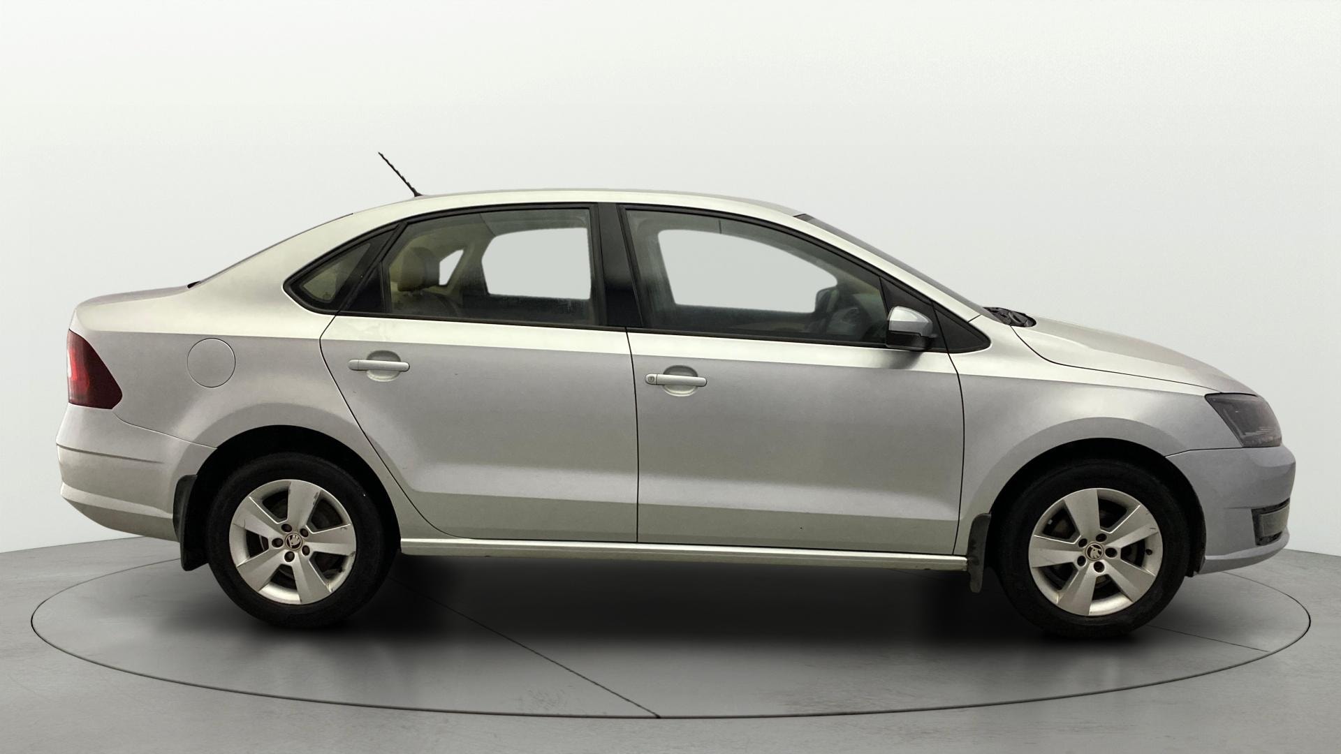 View 2021 Skoda Rapid 1.5 TDI CR Active BS IV Image 8 Used 2021 Skoda Rapid 1.5 TDI CR Active BS IV Image 8