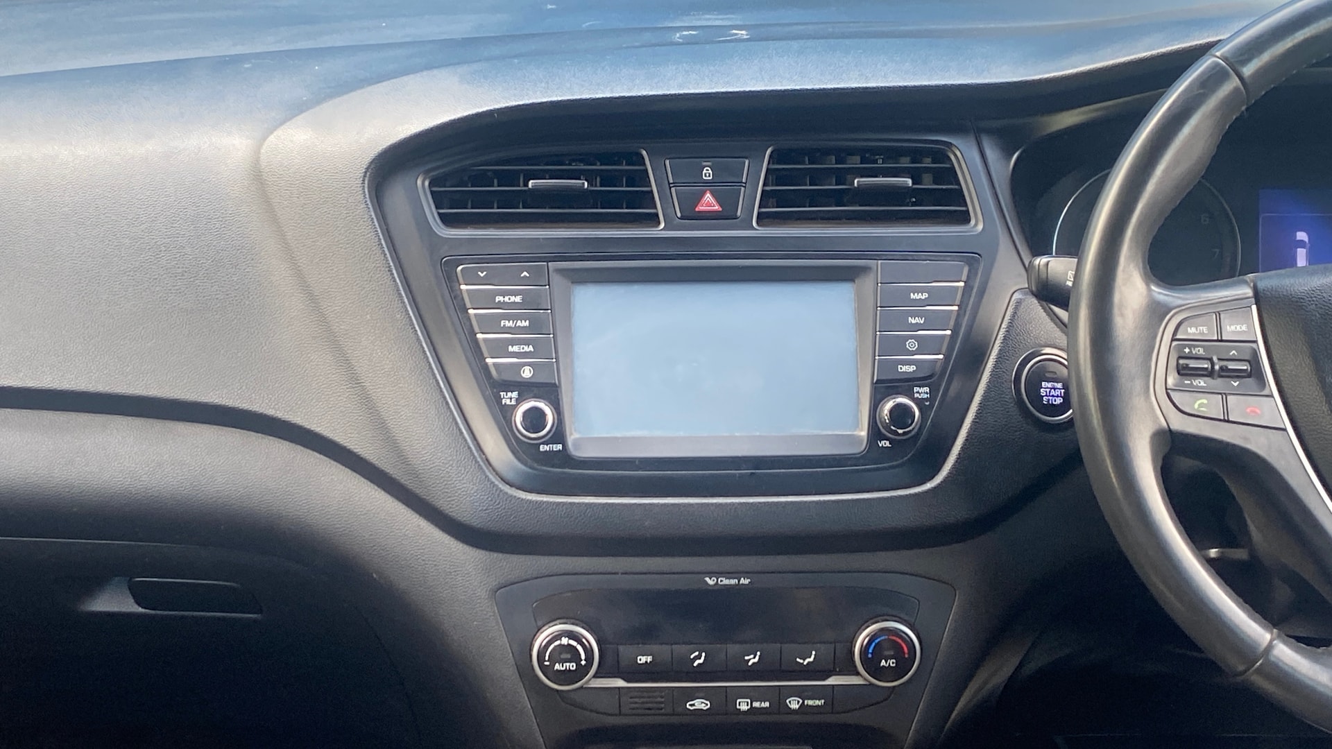 View 2017 Hyundai i20 Active 1.2 SX Image 32 Used 2017 Hyundai i20 Active 1.2 SX Image 32