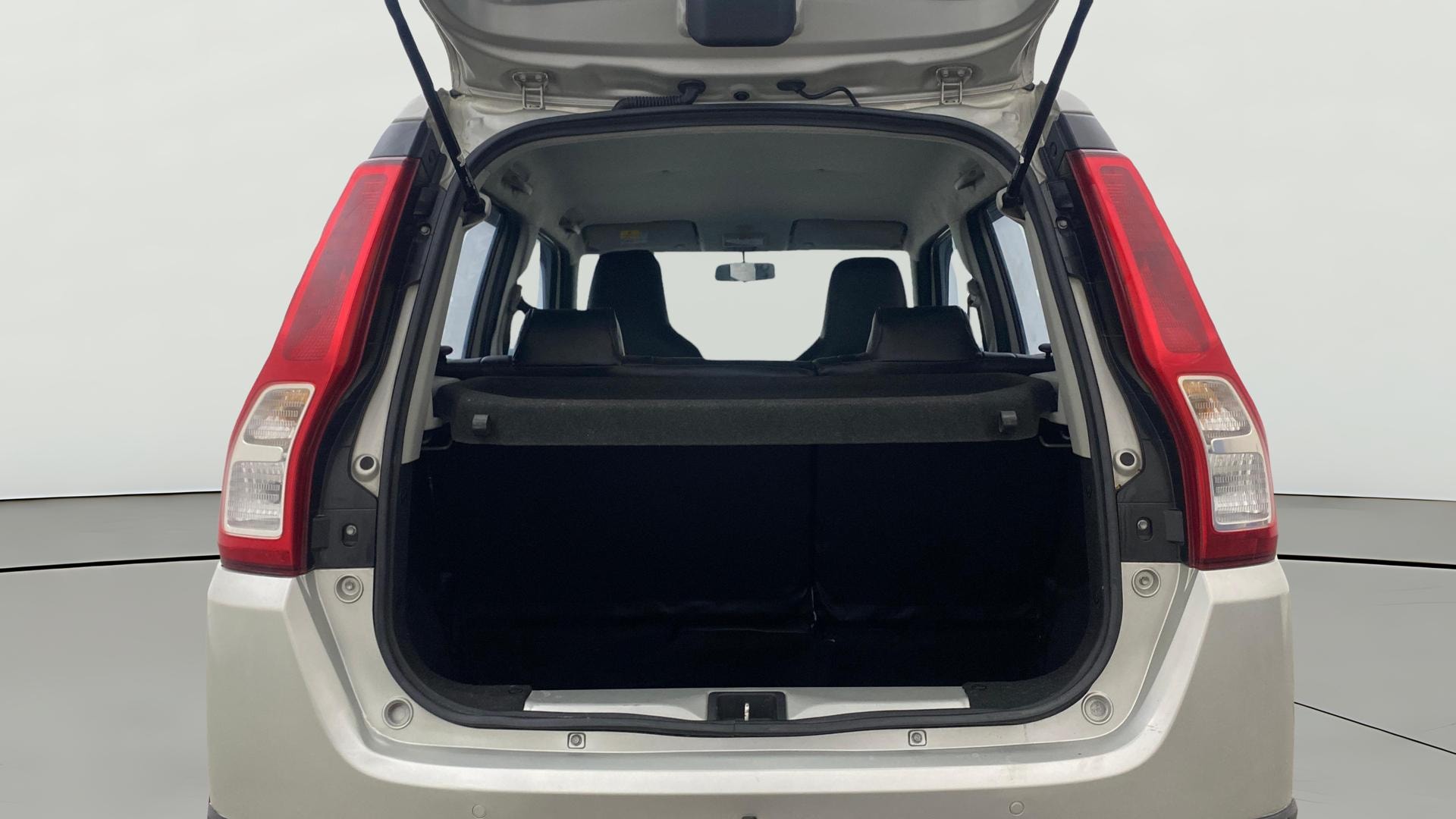 View 2019 Maruti Suzuki 1000 Base Variant Image 36 Used 2019 Maruti Suzuki 1000 Base Variant Image 36