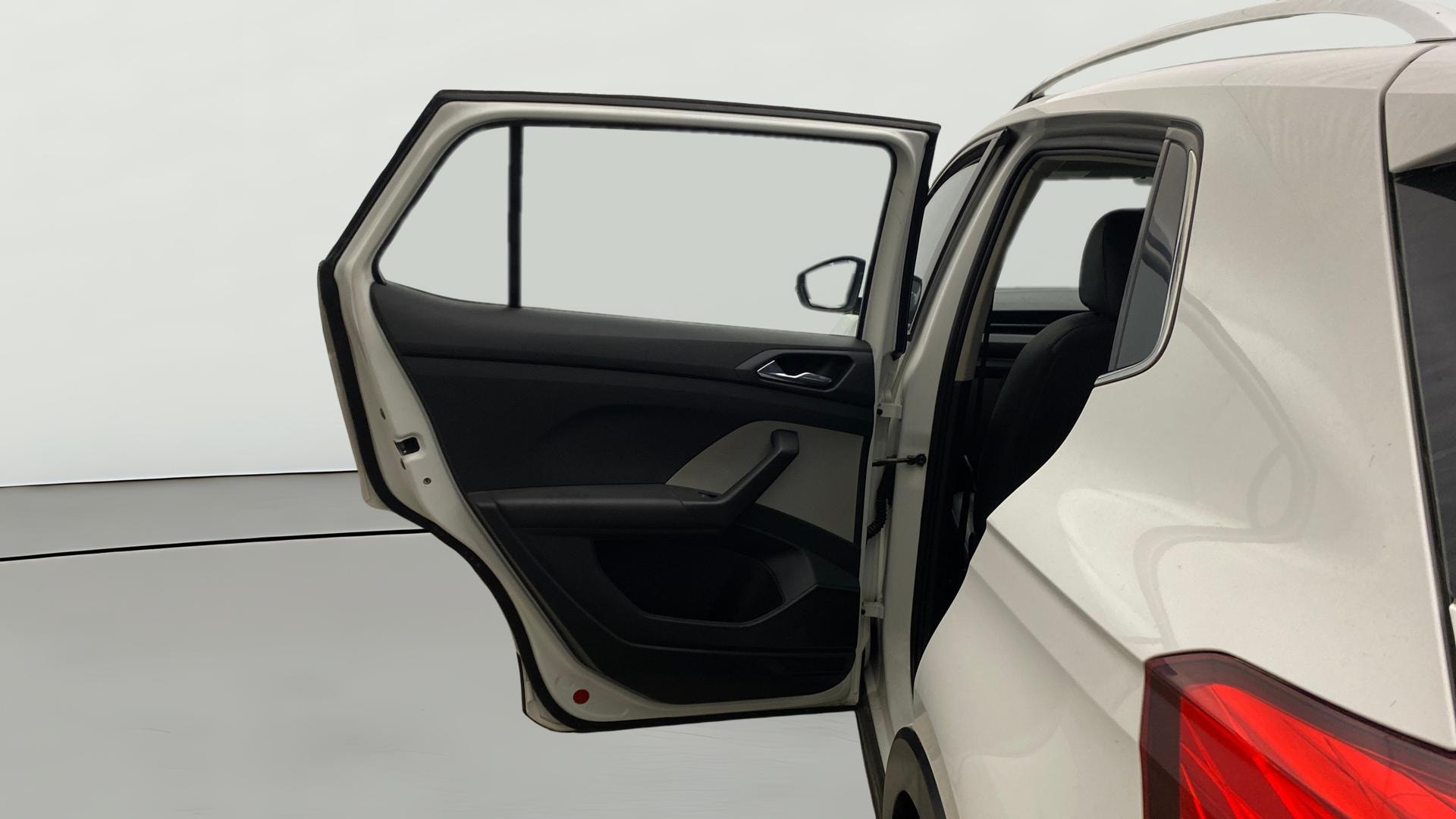 View 2022 Skoda Kushaq Style 1.0 TSI AT - 6 Airbags Image 15 Used 2022 Skoda Kushaq Style 1.0 TSI AT - 6 Airbags Image 15