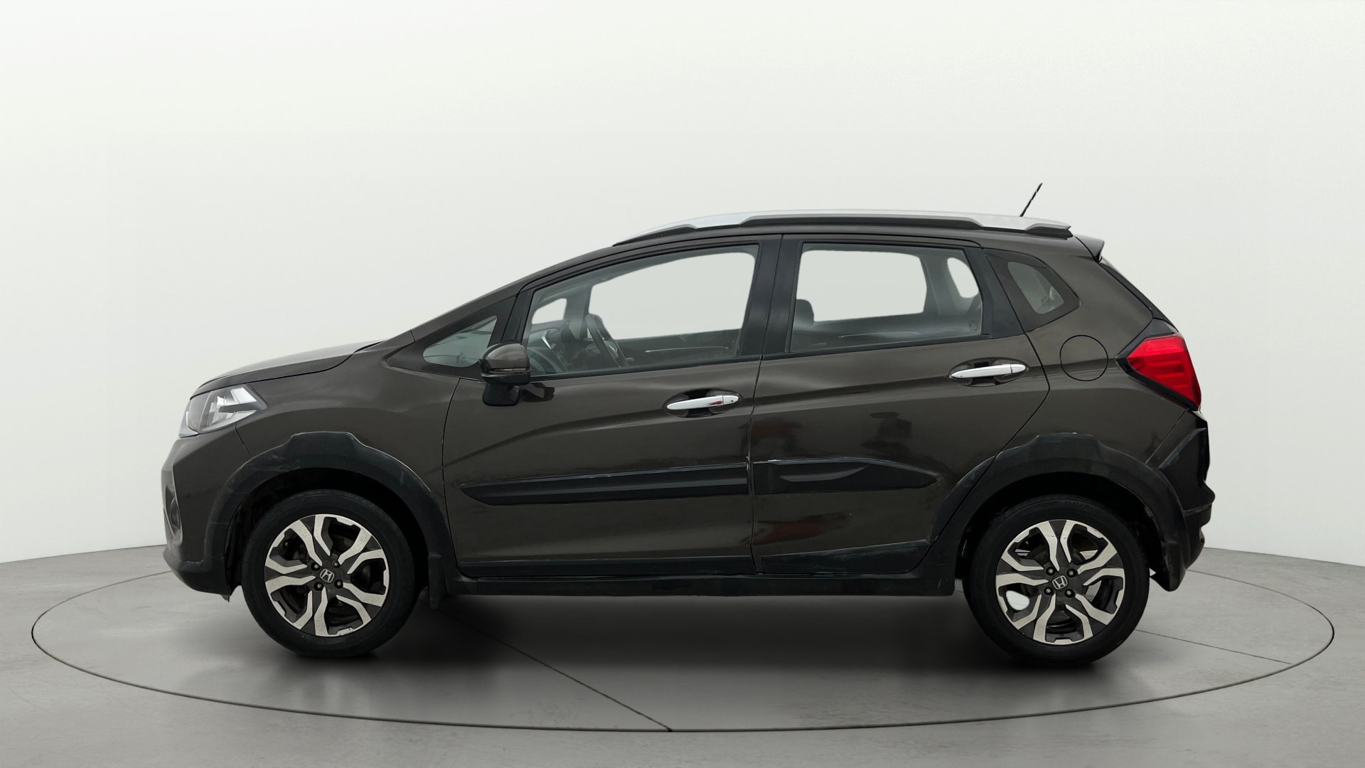 View 2018 Honda WR-V S MT Diesel Edge Edition Image 26 Used 2018 Honda WR-V S MT Diesel Edge Edition Image 26