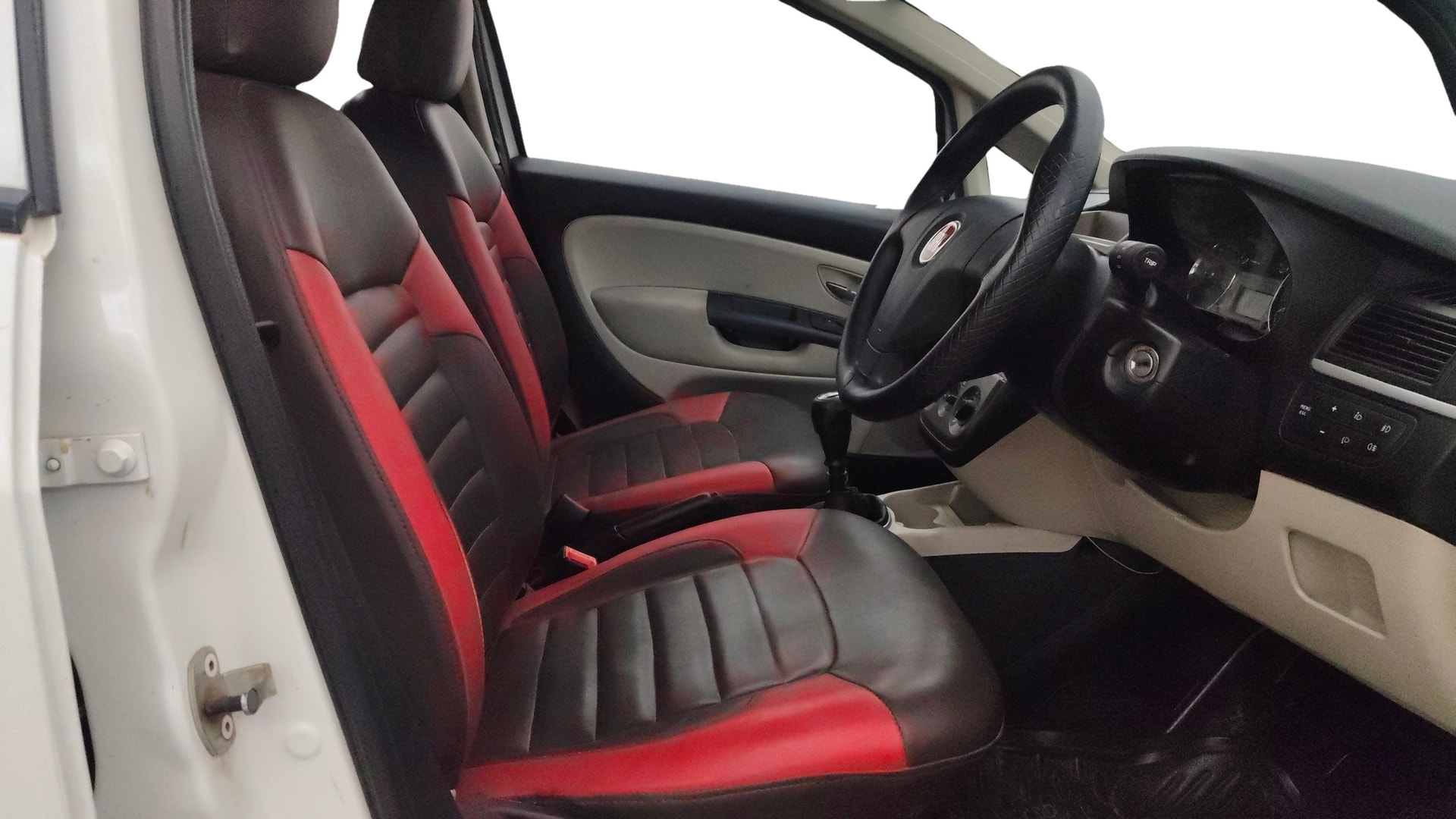 View 2013 Fiat Linea 1.4L Active Fire Petrol Image 27 Used 2013 Fiat Linea 1.4L Active Fire Petrol Image 27