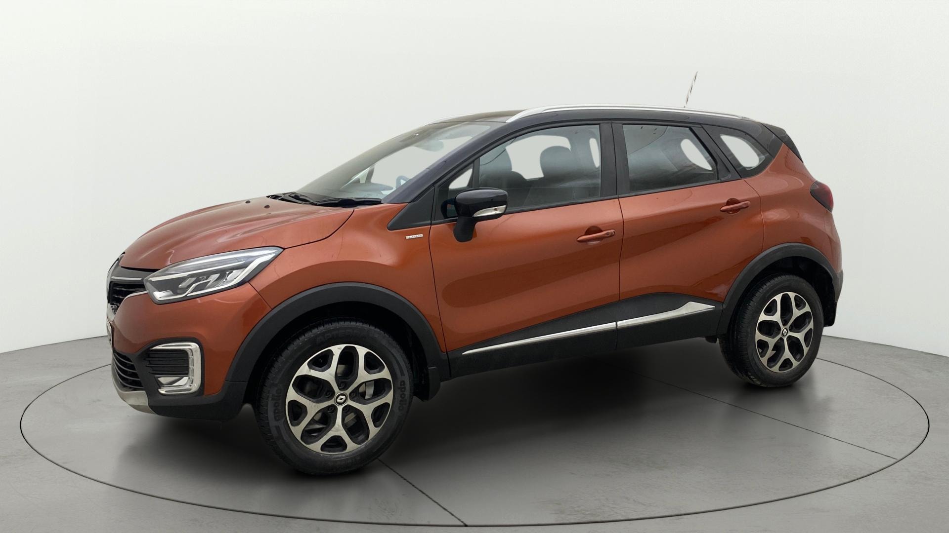 View 2020 Renault Captur Platine Petrol Dual Tone Image 36 Used 2020 Renault Captur Platine Petrol Dual Tone Image 36