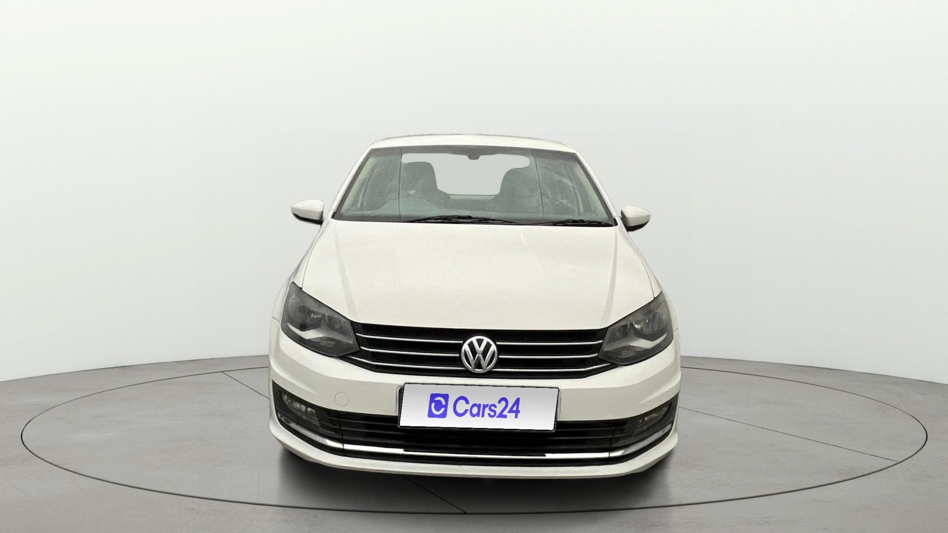 View 2016 Volkswagen Vento DSG Image 1 Used 2016 Volkswagen Vento DSG Image 1