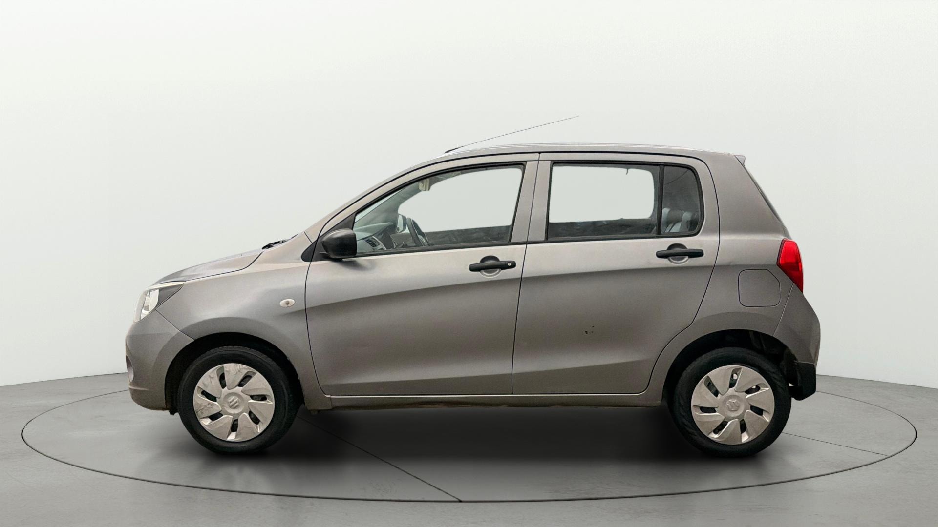 View 2017 Maruti Suzuki 1000 Base Variant Image 5 Used 2017 Maruti Suzuki 1000 Base Variant Image 5