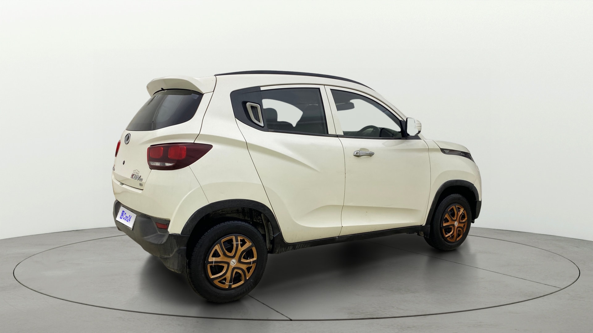 Used 2016 Mahindra KUV100 Used 2016 Mahindra KUV100