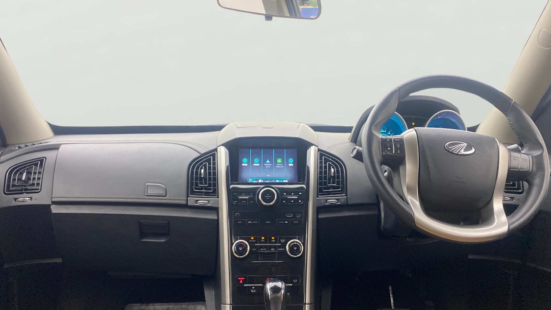 Used 2018 Mahindra XUV500 Used 2018 Mahindra XUV500