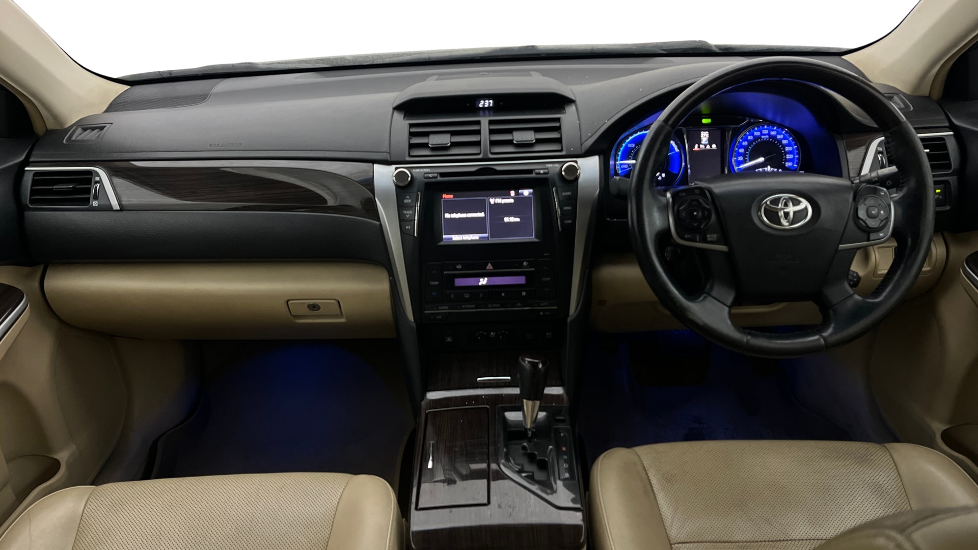 View 2015 Toyota Camry Hybrid Image 15 Used 2015 Toyota Camry Hybrid Image 15