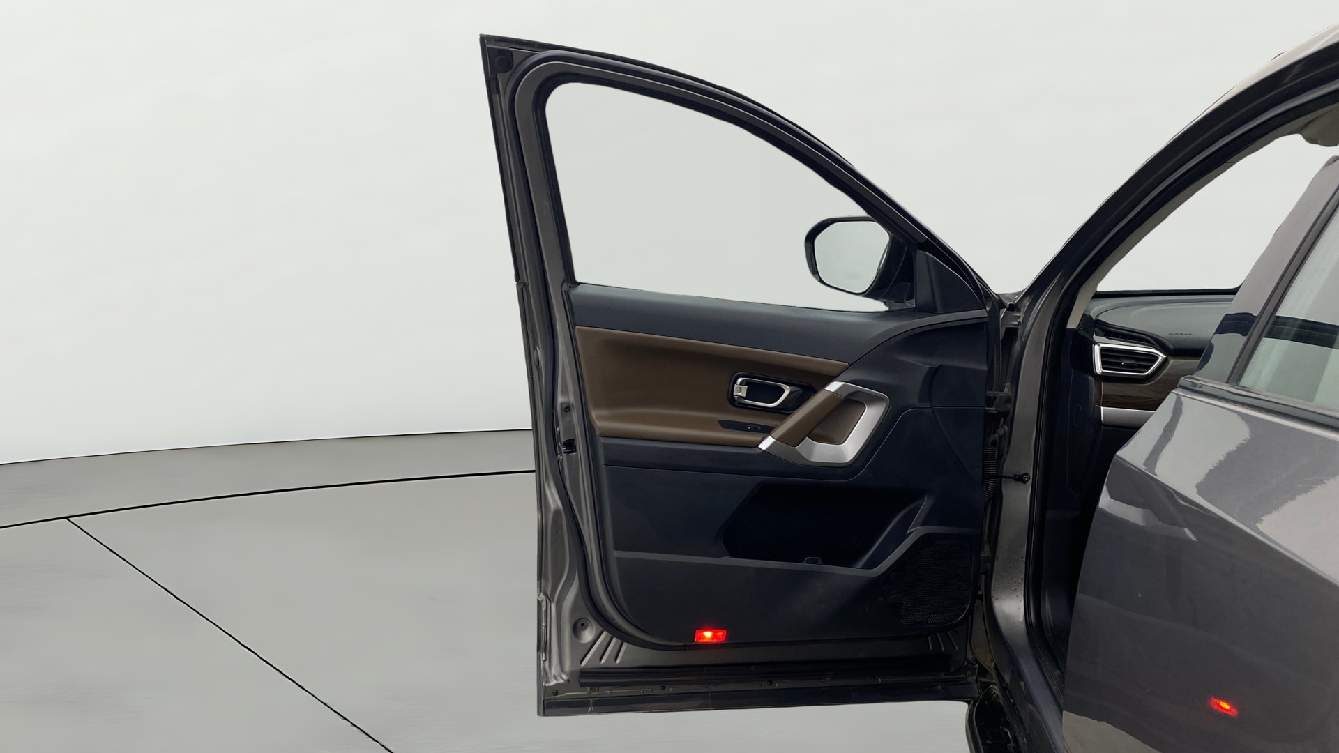 View 2019 Tata Harrier XE Image 32 Used 2019 Tata Harrier XE Image 32
