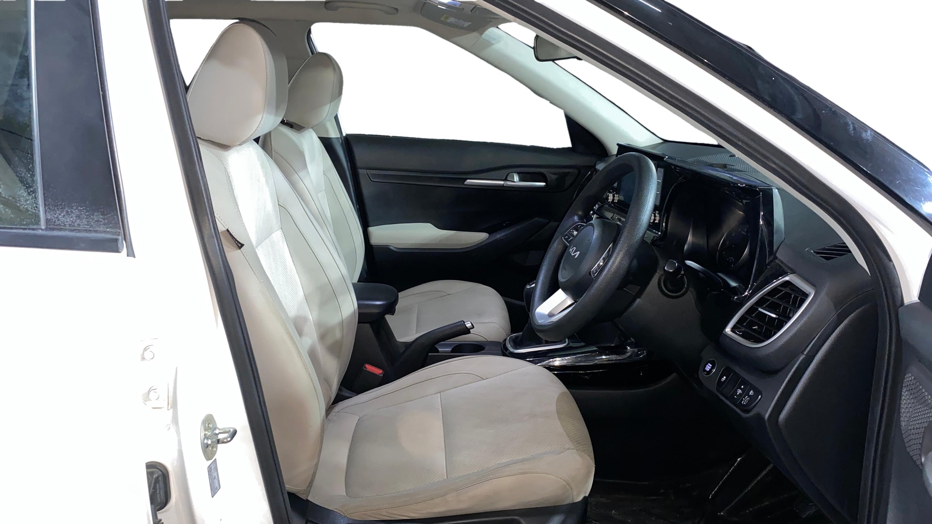 View 2022 Kia Seltos D1.5 CRDI VGT 6MT HTK Plus Image 28 Used 2022 Kia Seltos D1.5 CRDI VGT 6MT HTK Plus Image 28