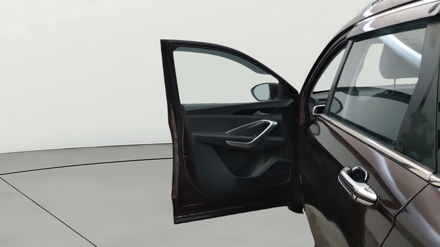View MG Hector Image 32 Used MG Hector Image 32