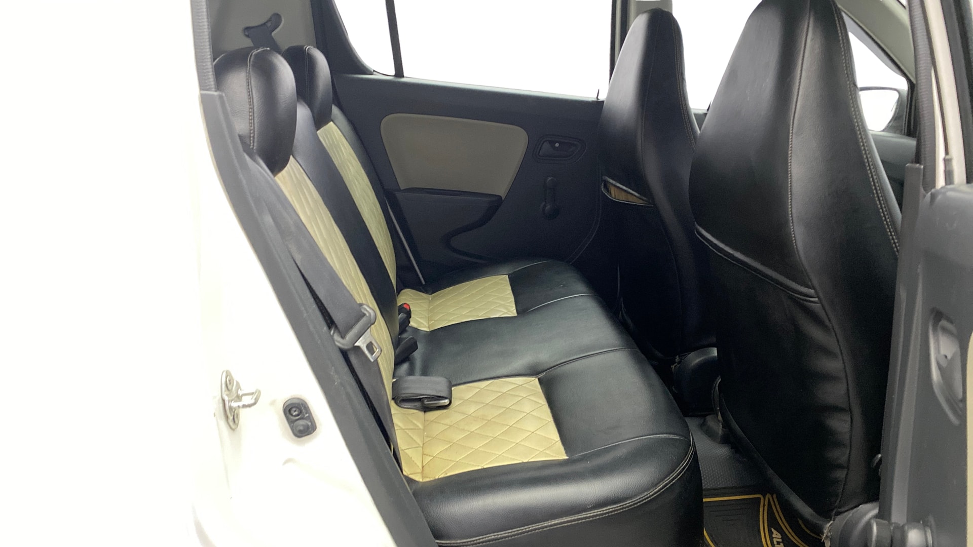 View 2015 Maruti Suzuki Alto K10 LX Image 28 Used 2015 Maruti Suzuki Alto K10 LX Image 28