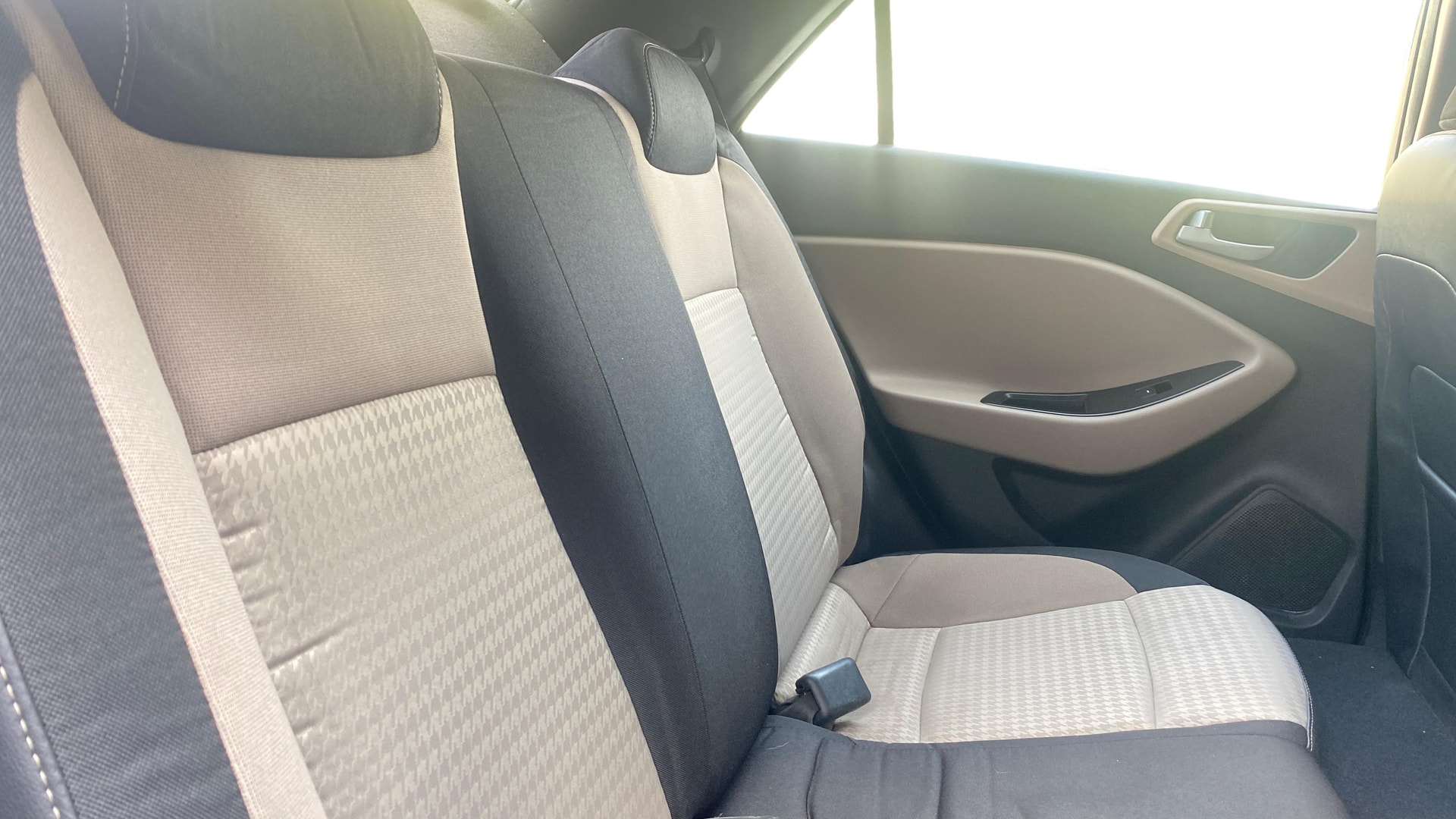 View 2020 Hyundai Elite i20 1.2 Sportz Plus Petrol Image 29 Used 2020 Hyundai Elite i20 1.2 Sportz Plus Petrol Image 29