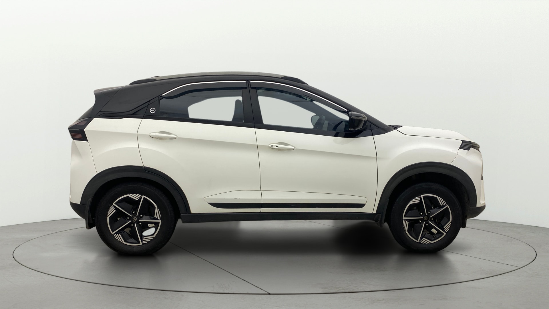 View 2024 Tata Nexon Revotron XE Image 9 Used 2024 Tata Nexon Revotron XE Image 9