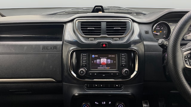 View Tata Hexa Image 34 Used Tata Hexa Image 34