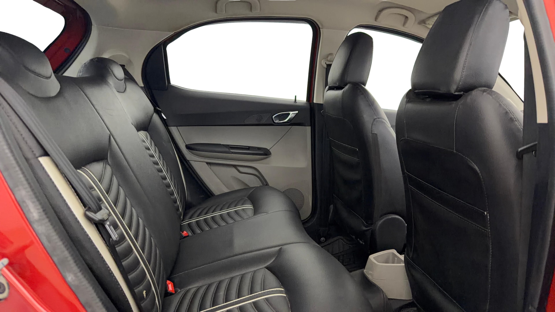 View 2019 Tata Tiago Revotorq XB Image 28 Used 2019 Tata Tiago Revotorq XB Image 28