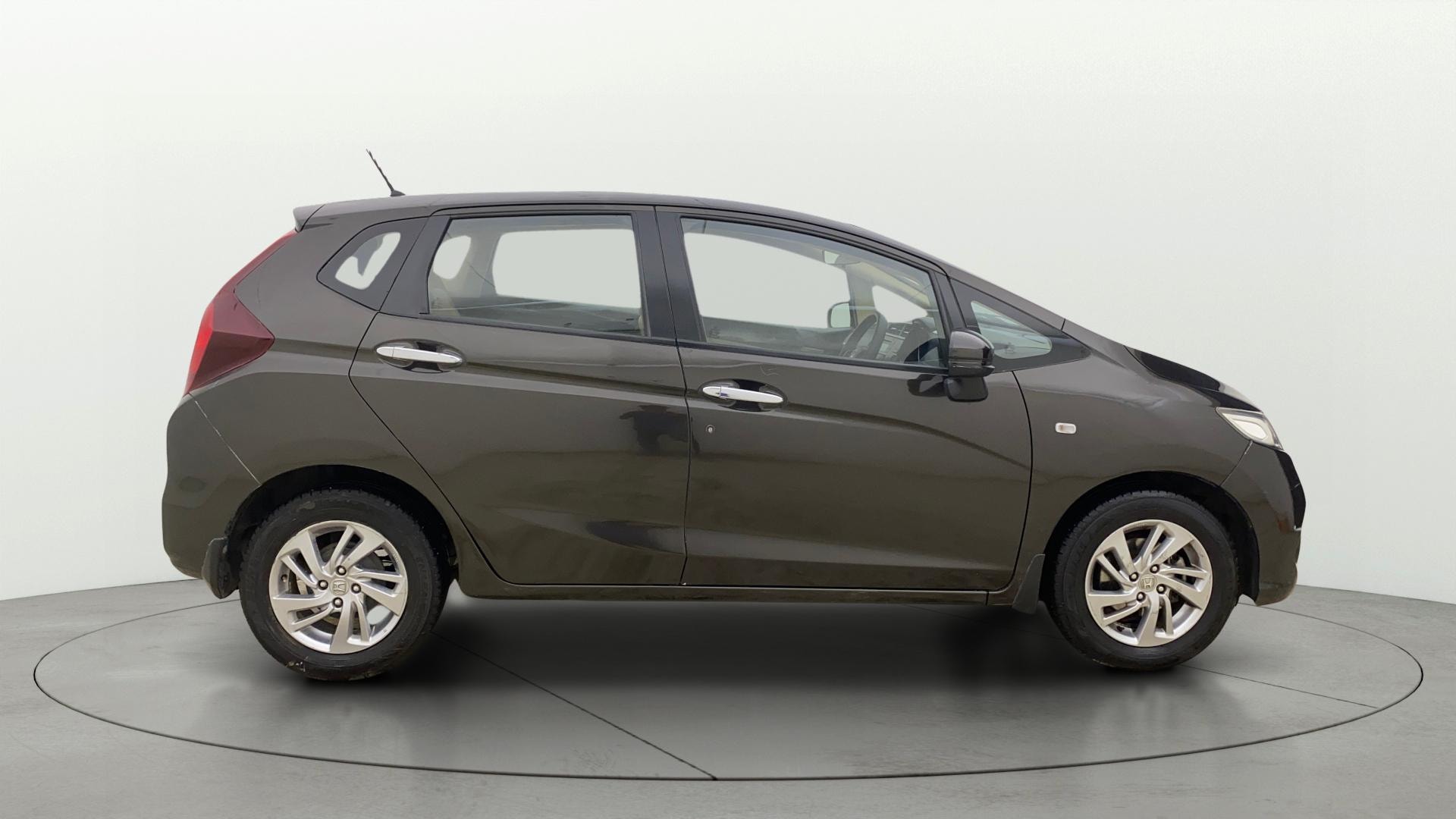 View 2021 Honda Jazz E MT Diesel Image 9 Used 2021 Honda Jazz E MT Diesel Image 9
