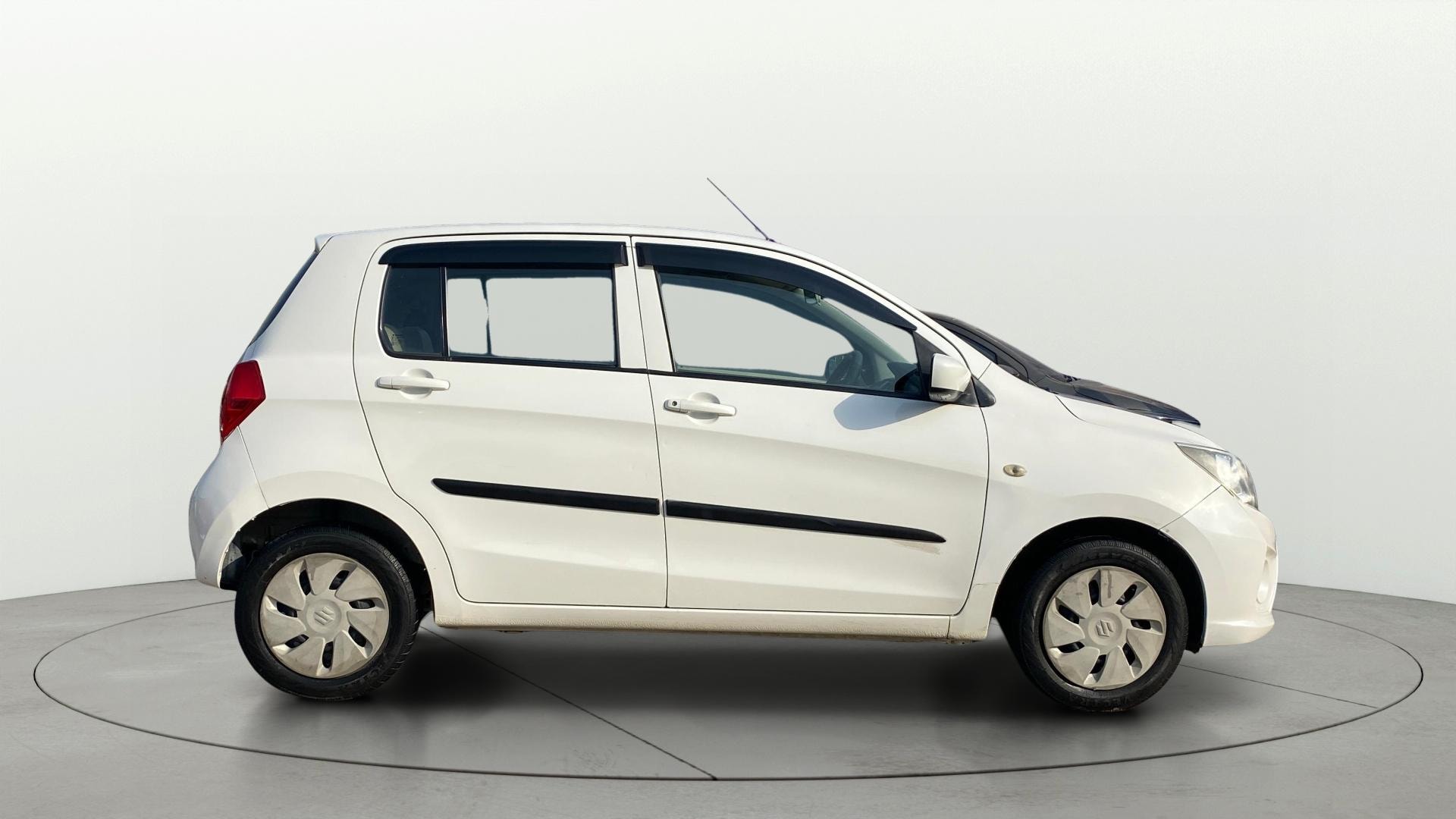 View 2018 Maruti Suzuki 1000 Base Variant Image 8 Used 2018 Maruti Suzuki 1000 Base Variant Image 8