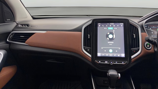 View MG Hector Plus Image 34 Used MG Hector Plus Image 34